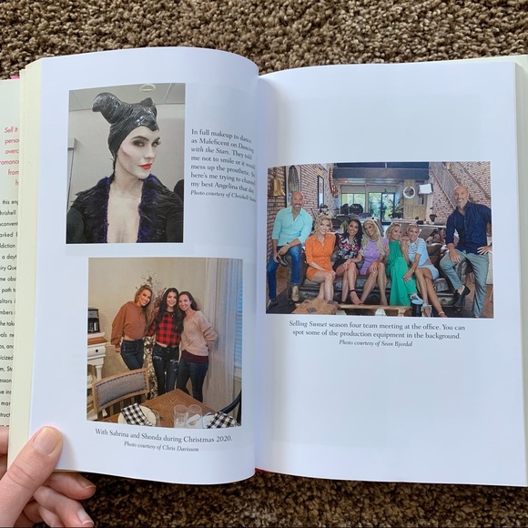 SIGNED Chrishell Stause Book “Under Construction” - Picture 9 of 12